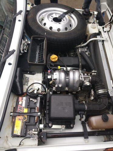 LADA (VAZ) Niva 2015, 48,000 km - 1.7 l - Quba