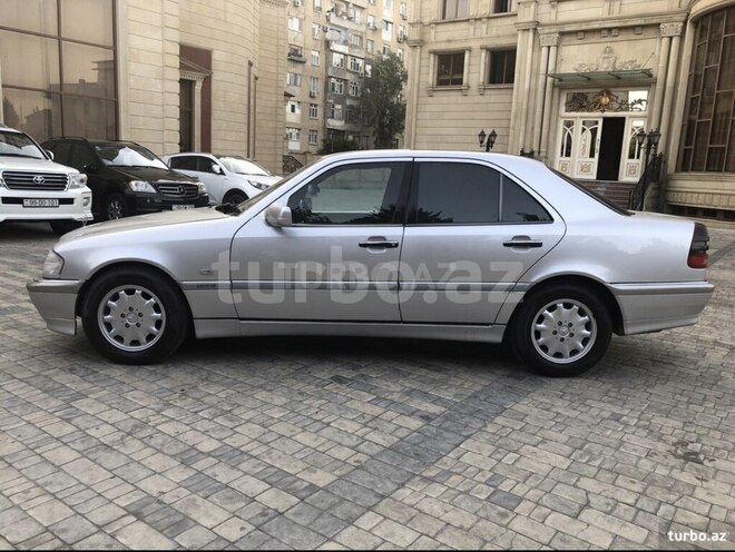 Mercedes C 240 1999, 264,000 km - 2.4 l - Bakı