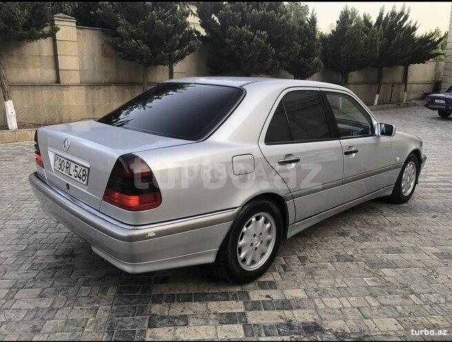 Mercedes C 240 1999, 264,000 km - 2.4 l - Bakı
