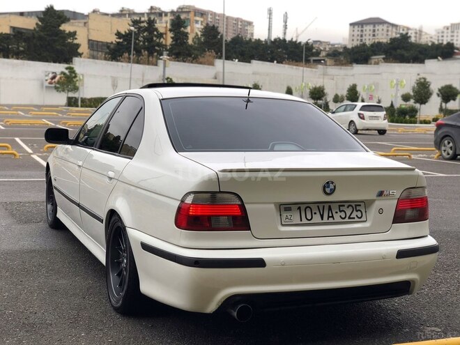 BMW 525 2002, 300,000 km - 2.5 l - Bakı