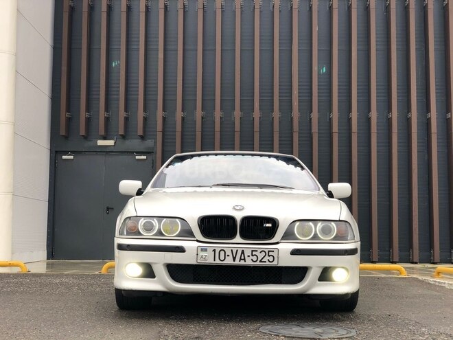 BMW 525 2002, 300,000 km - 2.5 l - Bakı