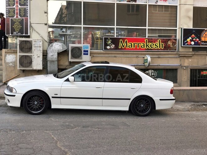 BMW 525 2002, 300,000 km - 2.5 l - Bakı