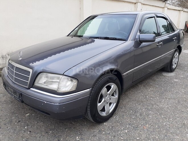 Mercedes C 180 1996, 327,000 km - 1.8 л - Yevlax