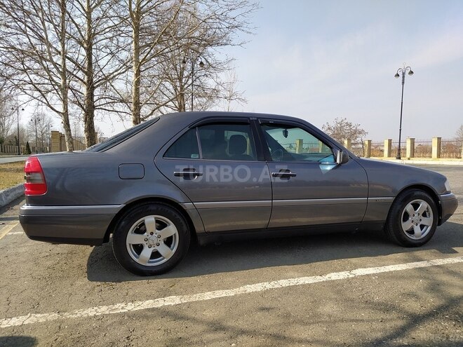 Mercedes C 180 1996, 327,000 km - 1.8 л - Yevlax
