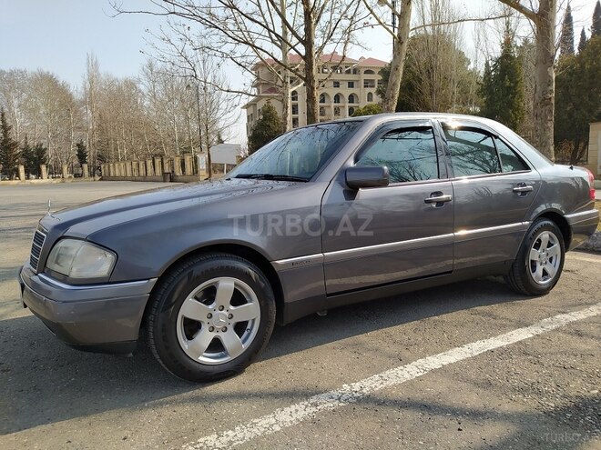 Mercedes C 180 1996, 327,000 km - 1.8 л - Yevlax