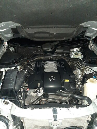 Mercedes E 240 2001, 208,000 km - 2.6 l - Saatlı