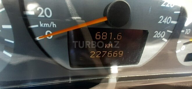 Mercedes E 280 2000, 227,669 km - 2.8 l - Bakı