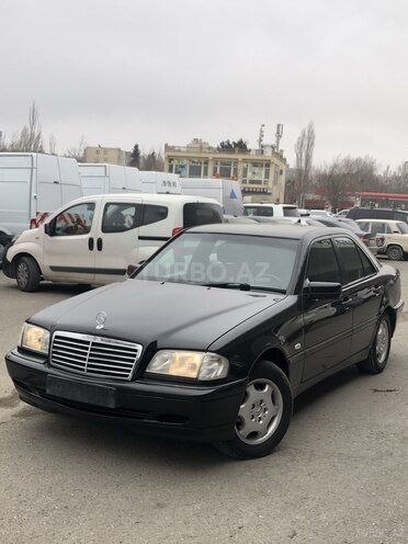 Mercedes C 200 2000, 232,570 km - 2.0 l - Bakı