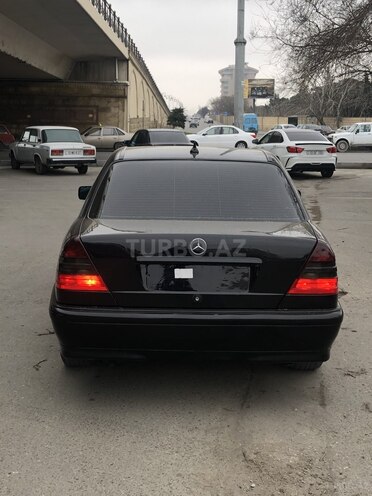 Mercedes C 200 2000, 232,570 km - 2.0 l - Bakı