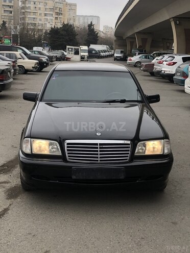 Mercedes C 200 2000, 232,570 km - 2.0 l - Bakı