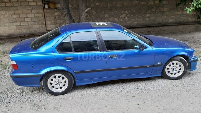 BMW 320 1993, 250,000 km - 2.5 l - Bakı
