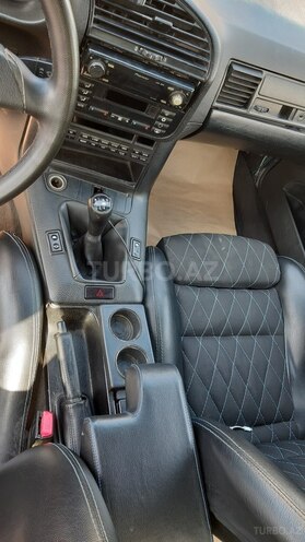 BMW 320 1993, 250,000 km - 2.5 l - Bakı