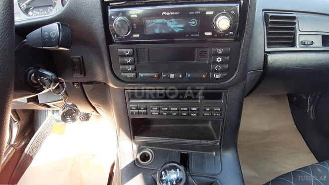 BMW 320 1993, 250,000 km - 2.5 l - Bakı
