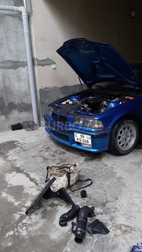 BMW 320 1993, 250,000 km - 2.5 l - Bakı
