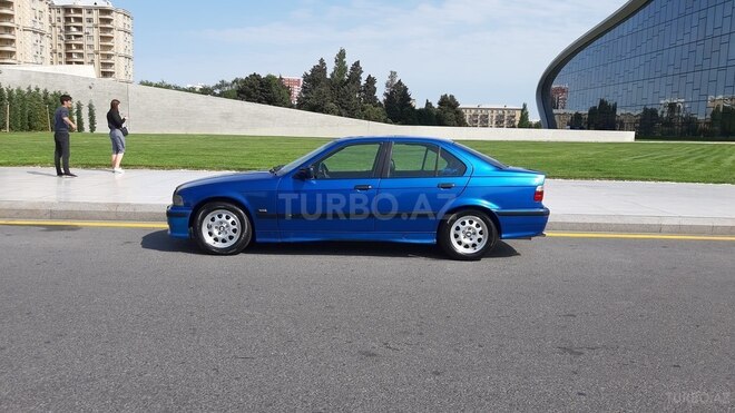 BMW 320 1993, 250,000 km - 2.5 l - Bakı