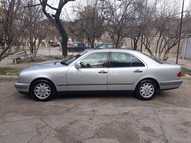 Mercedes E 230 1996, 350,012 km - 2.3 л - Sumqayıt