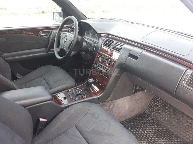 Mercedes E 230 1996, 350,012 km - 2.3 л - Sumqayıt