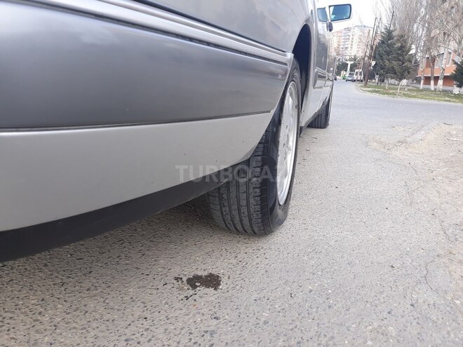 Mercedes E 230 1996, 350,012 km - 2.3 л - Sumqayıt