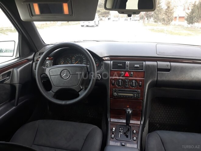 Mercedes E 230 1996, 350,012 km - 2.3 л - Sumqayıt