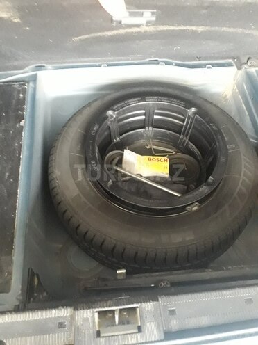 Mercedes E 200 1996, 272,599 km - 2.0 л - Göytəpə