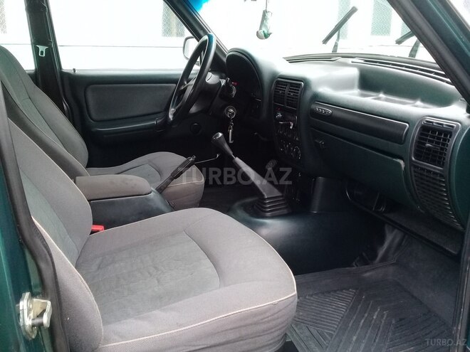 GAZ 31105 2006, 209,284 km - 2.4 l - Quba