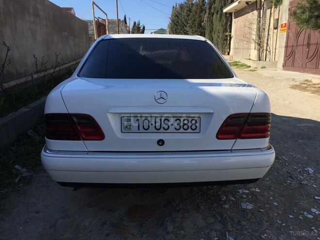 Mercedes E 230 1995, 360,000 km - 2.3 л - Bakı