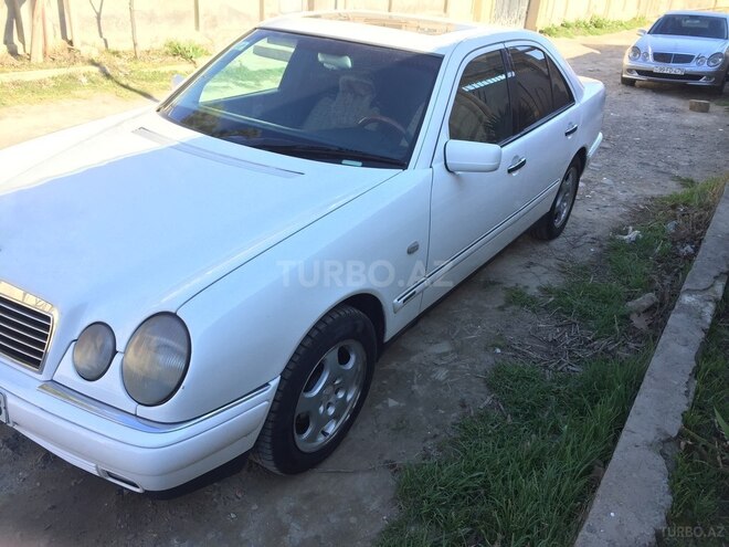 Mercedes E 230 1995, 360,000 km - 2.3 л - Bakı