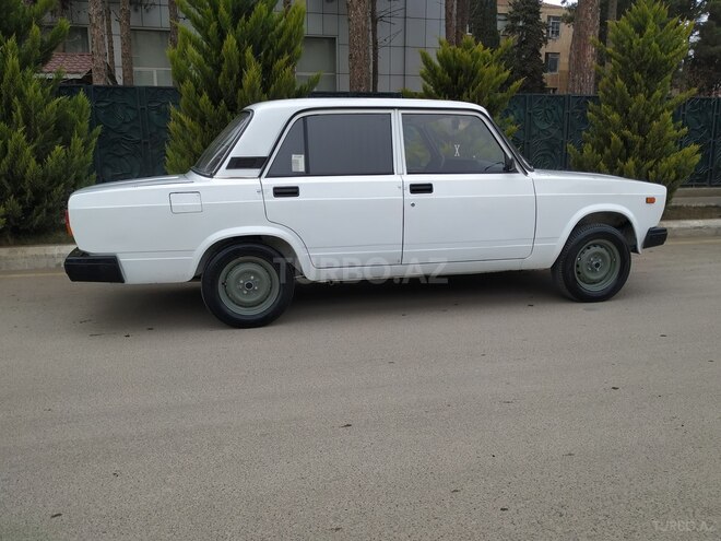 LADA (VAZ) 2107 2004, 170,000 km - 1.6 л - Salyan