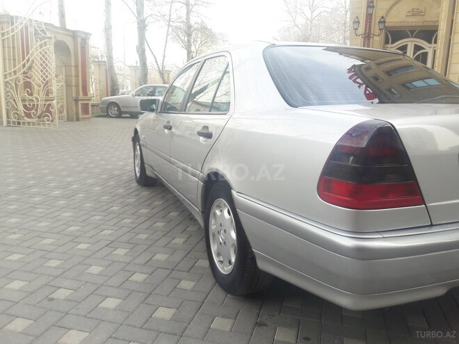 Mercedes C 220 1999, 395,000 km - 2.2 l - Bakı