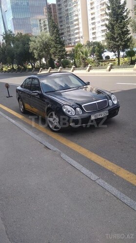 Mercedes E 220 2002, 294,200 km - 2.2 л - Şəki