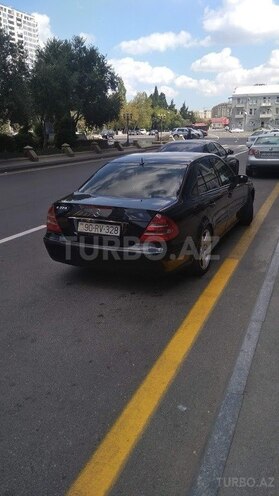 Mercedes E 220 2002, 294,200 km - 2.2 л - Şəki