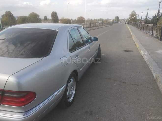 Mercedes E 230 1997, 190,000 km - 2.3 л - Bakı