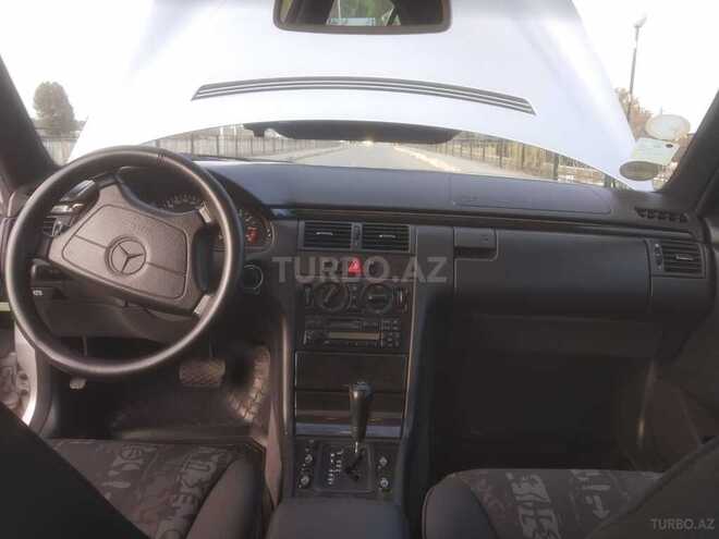 Mercedes E 230 1997, 190,000 km - 2.3 л - Bakı