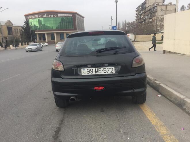 Peugeot 206 2002, 239,000 km - 1.4 l - Bakı