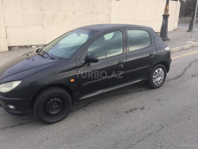 Peugeot 206 2002, 239,000 km - 1.4 l - Bakı
