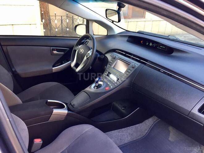 Toyota Prius 2015, 105,000 km - 1.8 l - Bakı