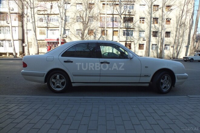Mercedes E 280 1996, 166,400 km - 2.8 l - Mingəçevir