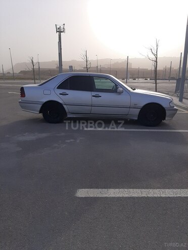 Mercedes C 220 1999, 383,000 km - 2.2 l - Bakı