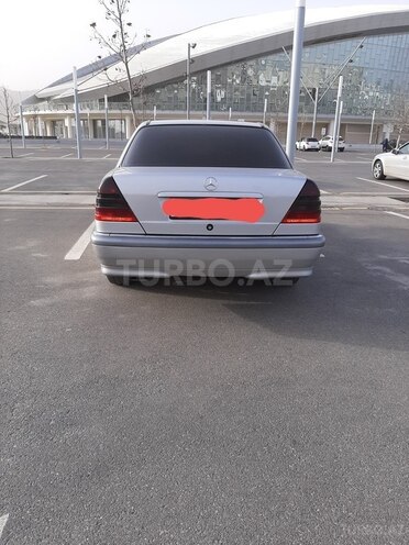 Mercedes C 220 1999, 383,000 km - 2.2 l - Bakı
