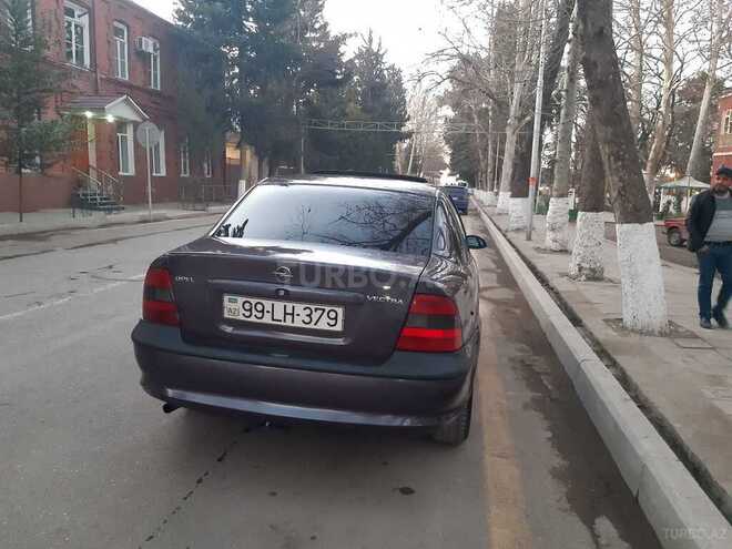 Opel Vectra 1996, 700,000 km - 1.8 l - Qazax