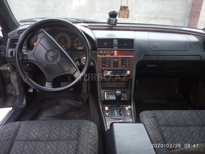 Mercedes C 220 1994, 285,345 km - 2.2 l - Beyləqan