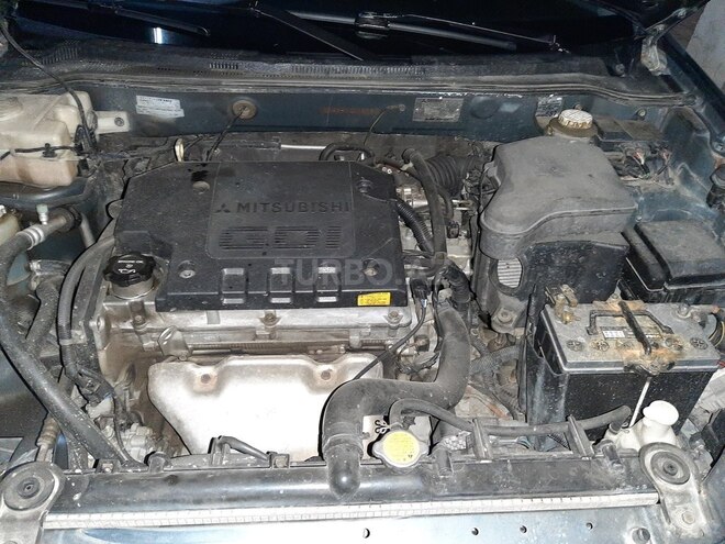 Mitsubishi Airtrek 2001, 218,000 km - 2.4 л - Bakı