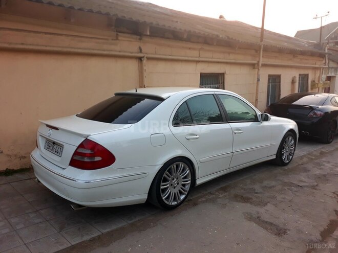 Mercedes E 240 2004, 253,000 km - 2.6 l - Bakı