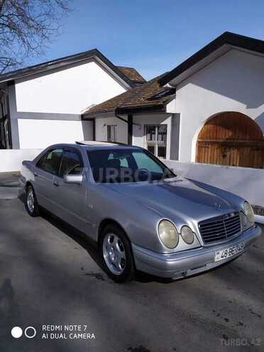 Mercedes E 200 1995, 256,983 km - 2.0 l - Şəki
