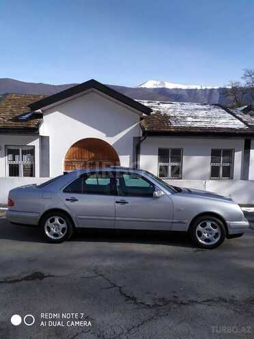 Mercedes E 200 1995, 256,983 km - 2.0 l - Şəki