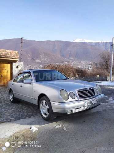 Mercedes E 200 1995, 256,983 km - 2.0 l - Şəki