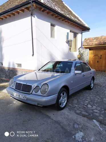 Mercedes E 200 1995, 256,983 km - 2.0 l - Şəki