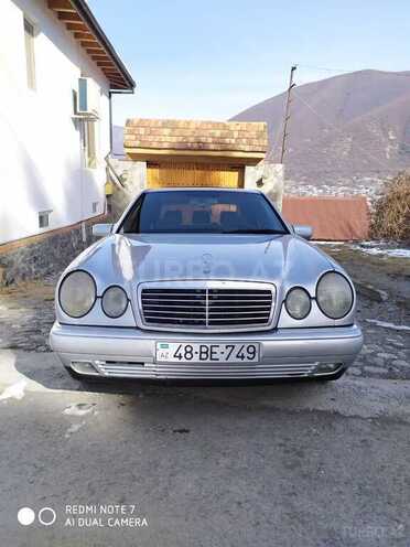 Mercedes E 200 1995, 256,983 km - 2.0 l - Şəki