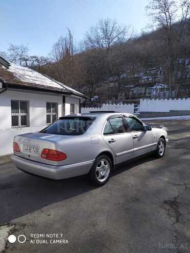 Mercedes E 200 1995, 256,983 km - 2.0 l - Şəki