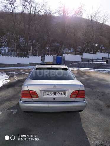 Mercedes E 200 1995, 256,983 km - 2.0 l - Şəki